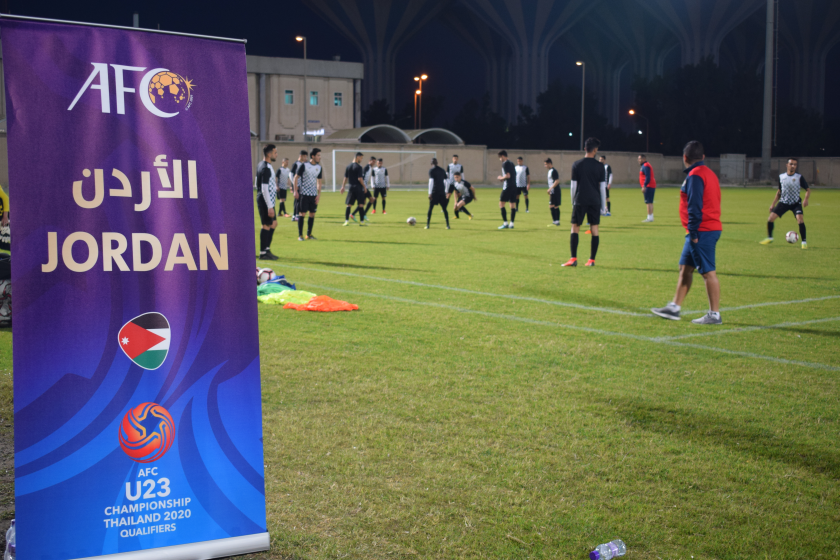 الاولمبي يواصل تدريباته في الكويت.. وعبد القادر يشيد بالروح المعنوية