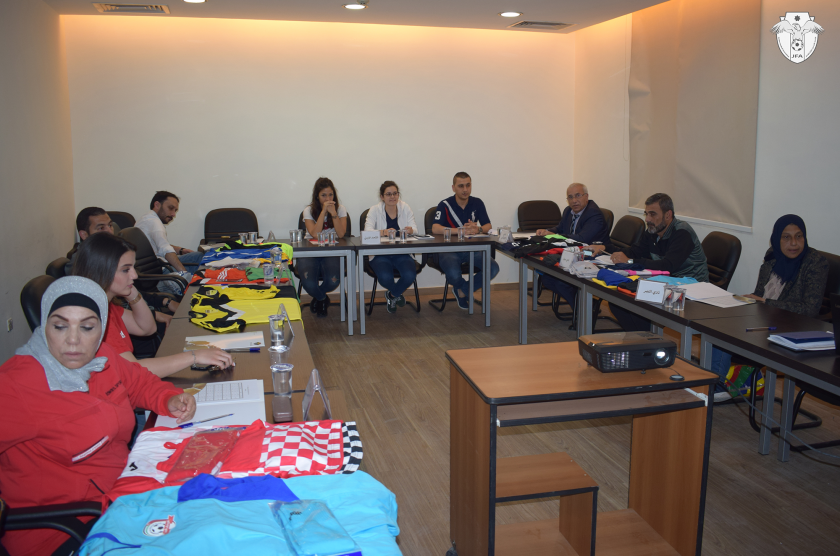 اتحاد الكرة يعقد اجتماعاً تنسيقياً استعداداً لانطلاق دوري المحترفات