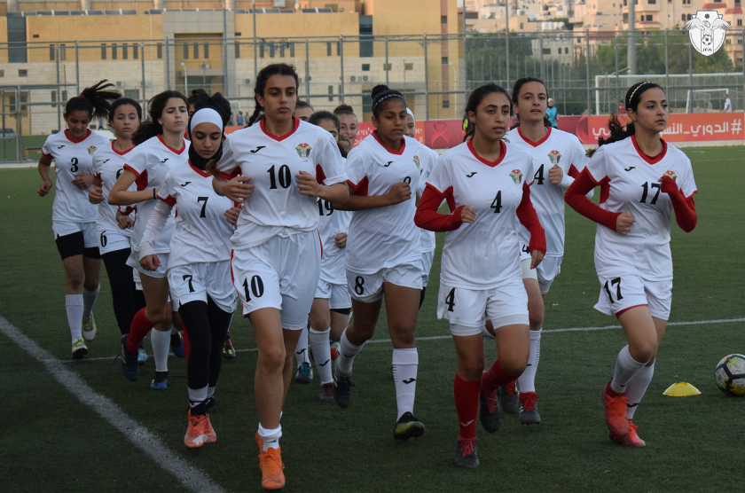 تواصل تدريبات منتخب الناشئات