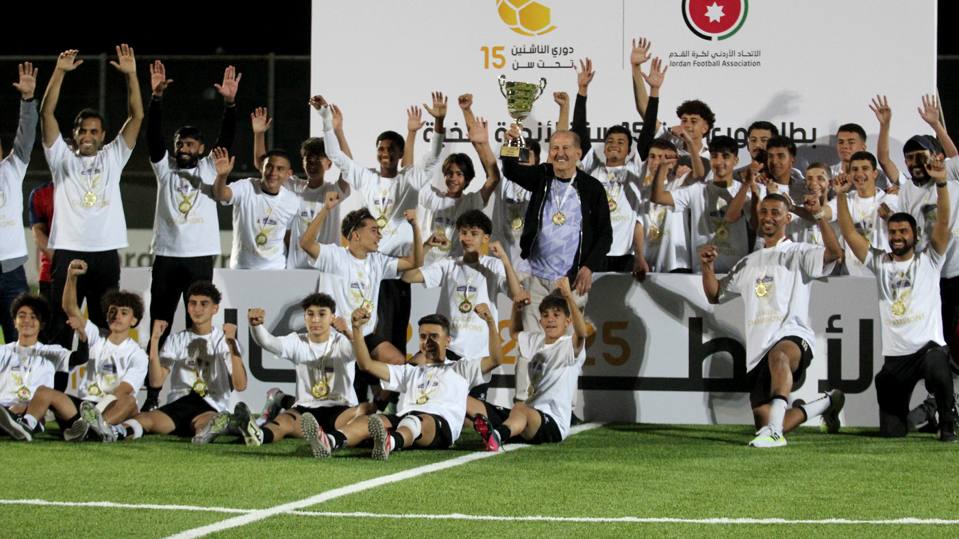 المدارس الإنجليزية يتوّج بلقب دوري الناشئين ت15