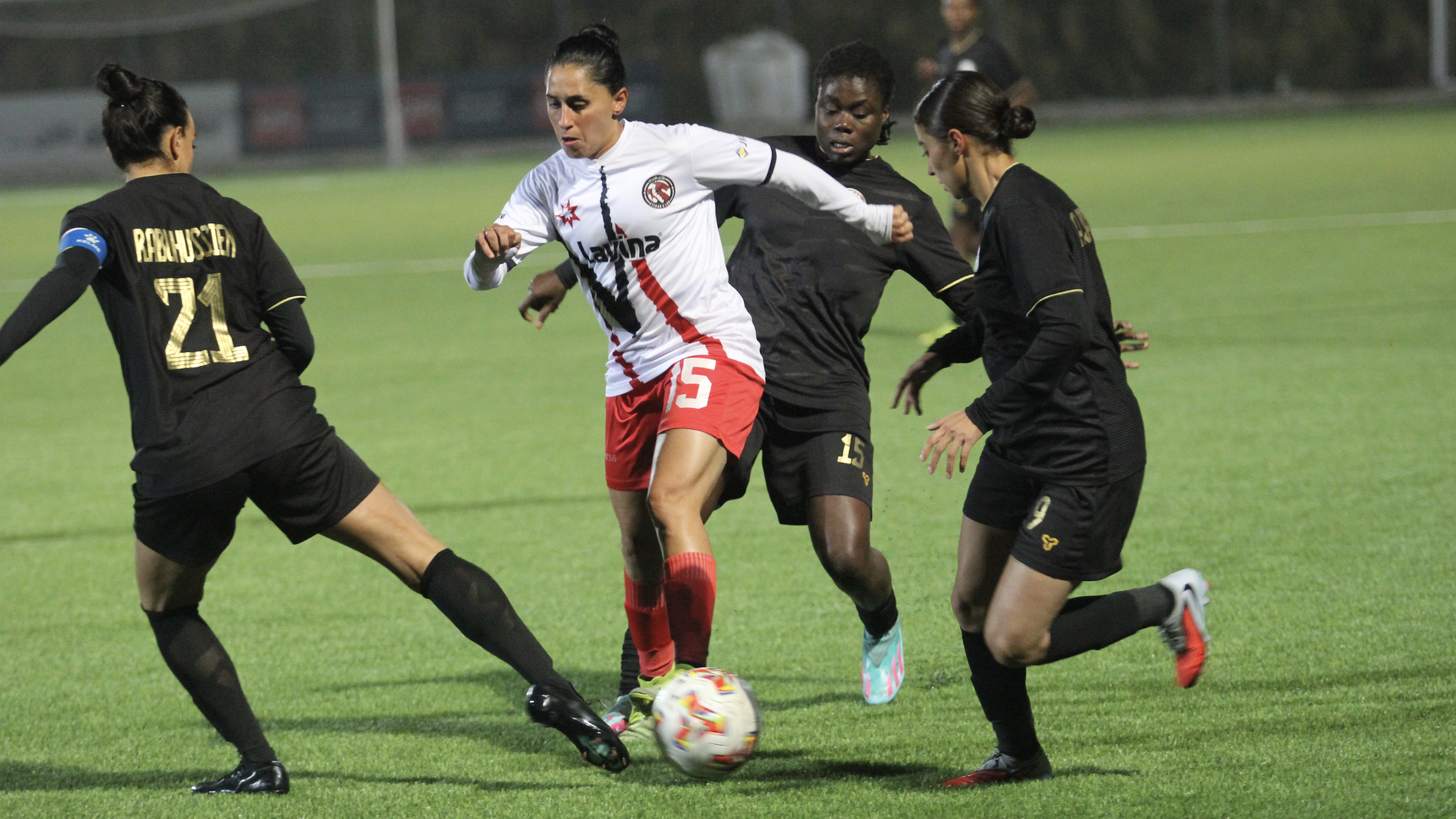 الاتحاد يحافظ على صدارة الدوري الأردني للمحترفات